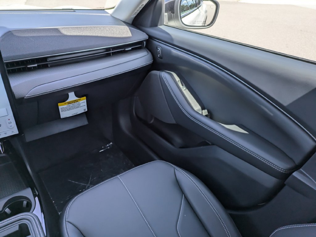 New 2026 Ford Mustang Mach-E Select w/ Comfort Package Lite RWD image 17