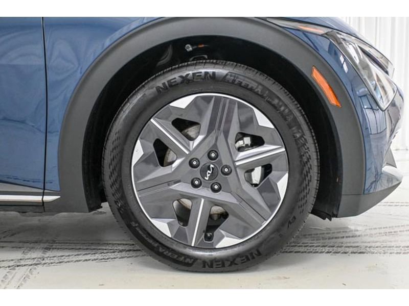 Used 2025 Kia EV6 Light image 8