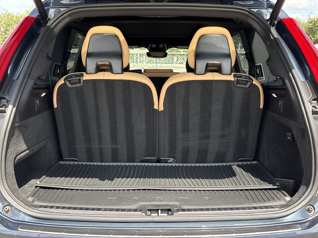 Used 2024 Volvo XC90 B6 Ultimate AWD/4WD image 30