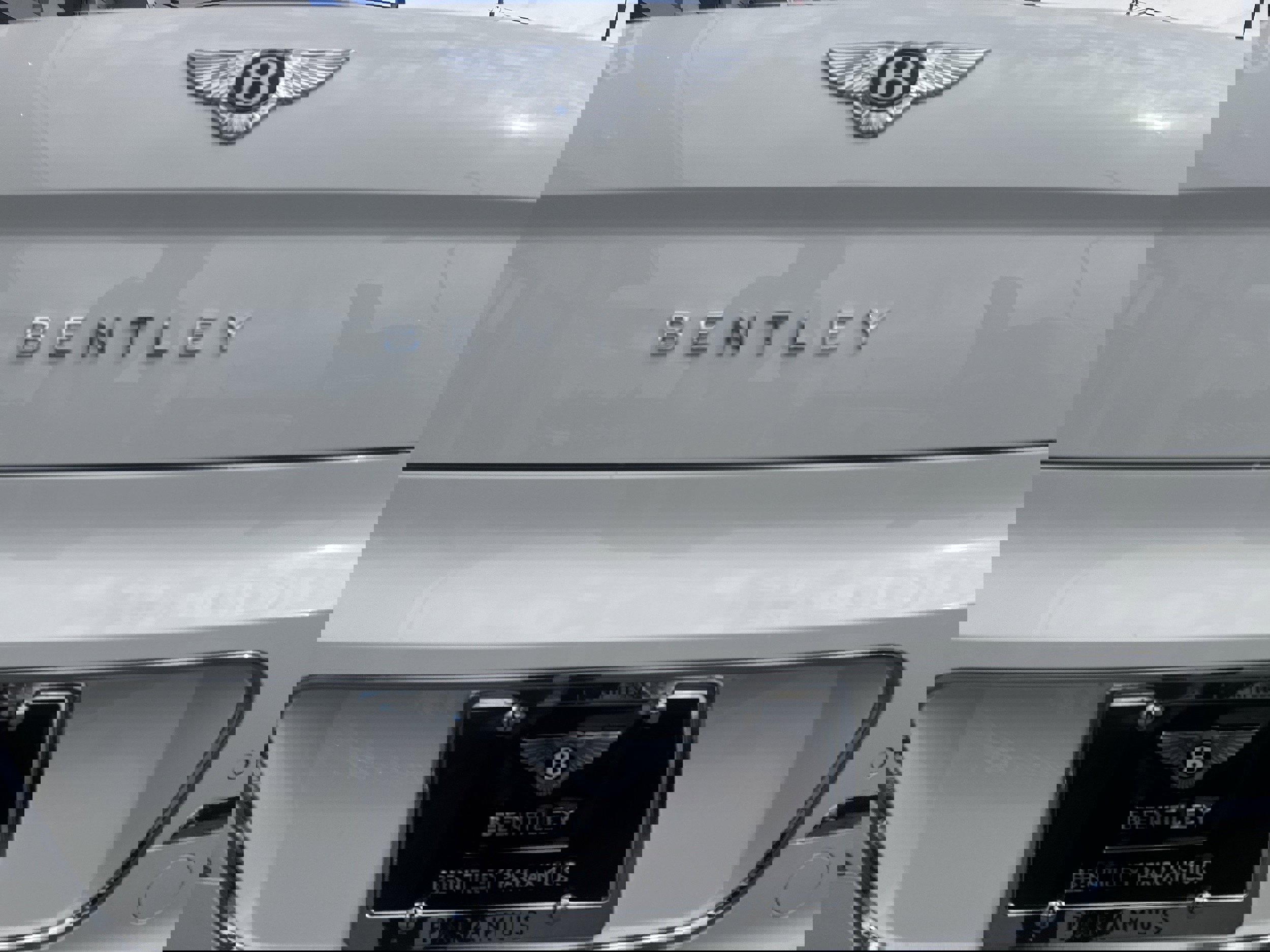 New 2026 Bentley Flying Spur Plug-In Hybrid image 26