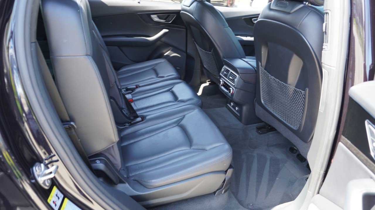 Used 2018 Audi Q7 3.0T Prestige w/ Prestige Package AWD/4WD image 32