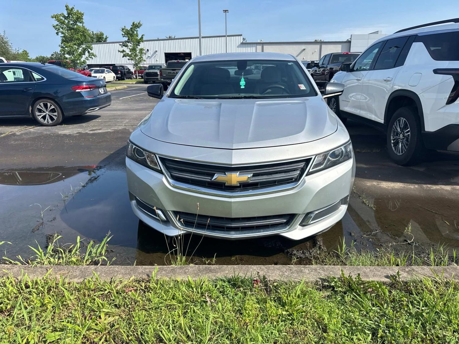 Used 2017 Chevrolet Impala LS FWD image 3