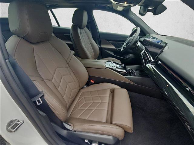 Used 2024 BMW 530i RWD image 20