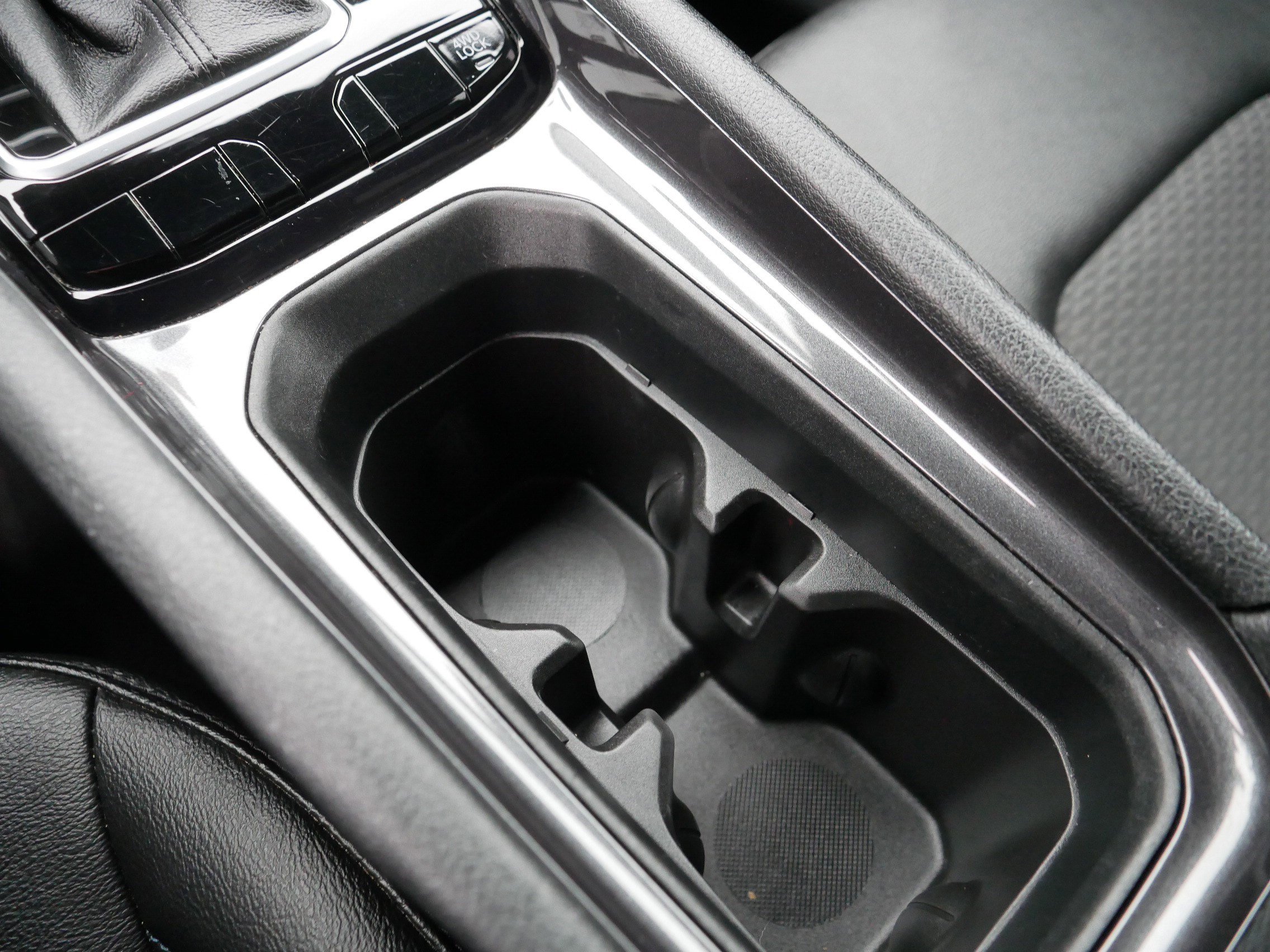 Certified 2024 Jeep Compass Latitude image 33