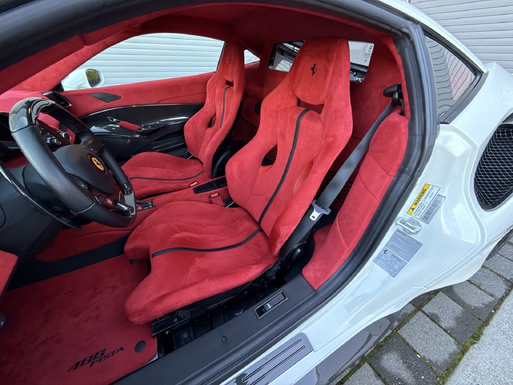 Certified 2020 Ferrari 488 Pista Coupe RWD image 11