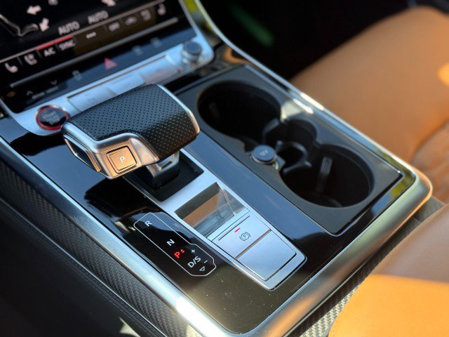 Used 2024 Audi RS Q8 image 22