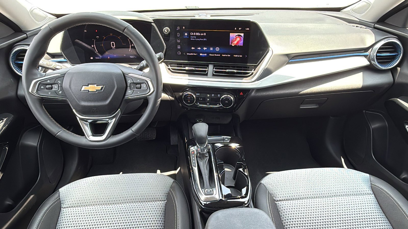 Used 2024 Chevrolet Trax LT w/ Driver Confidence Package FWD image 16
