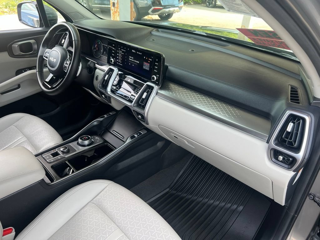 Certified 2024 Kia Sorento EX AWD/4WD image 21
