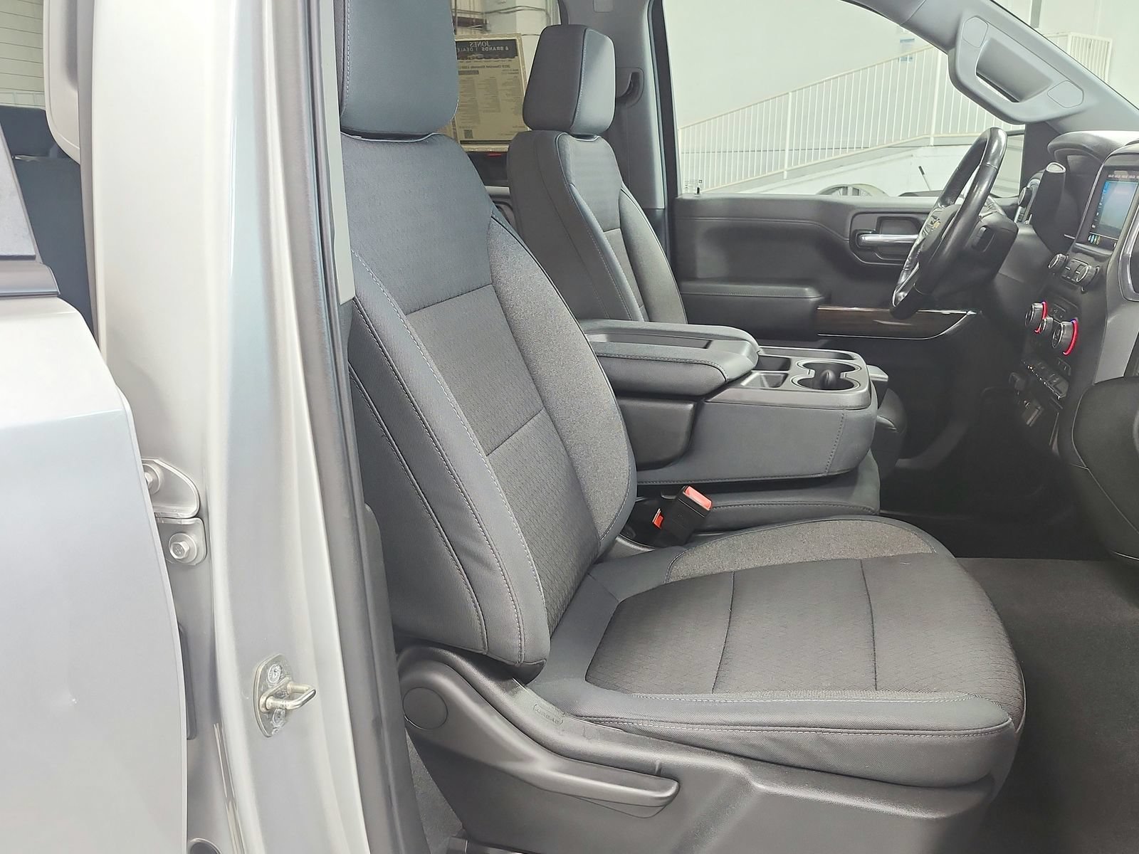 Used 2019 Chevrolet Silverado 1500 LT w/ All-Star Edition AWD/4WD image 34