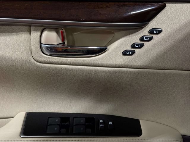 Used 2017 Lexus ES 350 w/ Premium Package FWD image 20