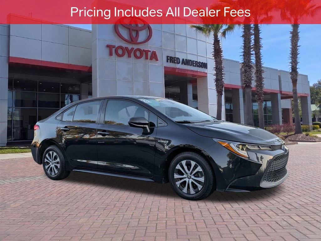 Certified 2021 Toyota Corolla LE FWD image 1