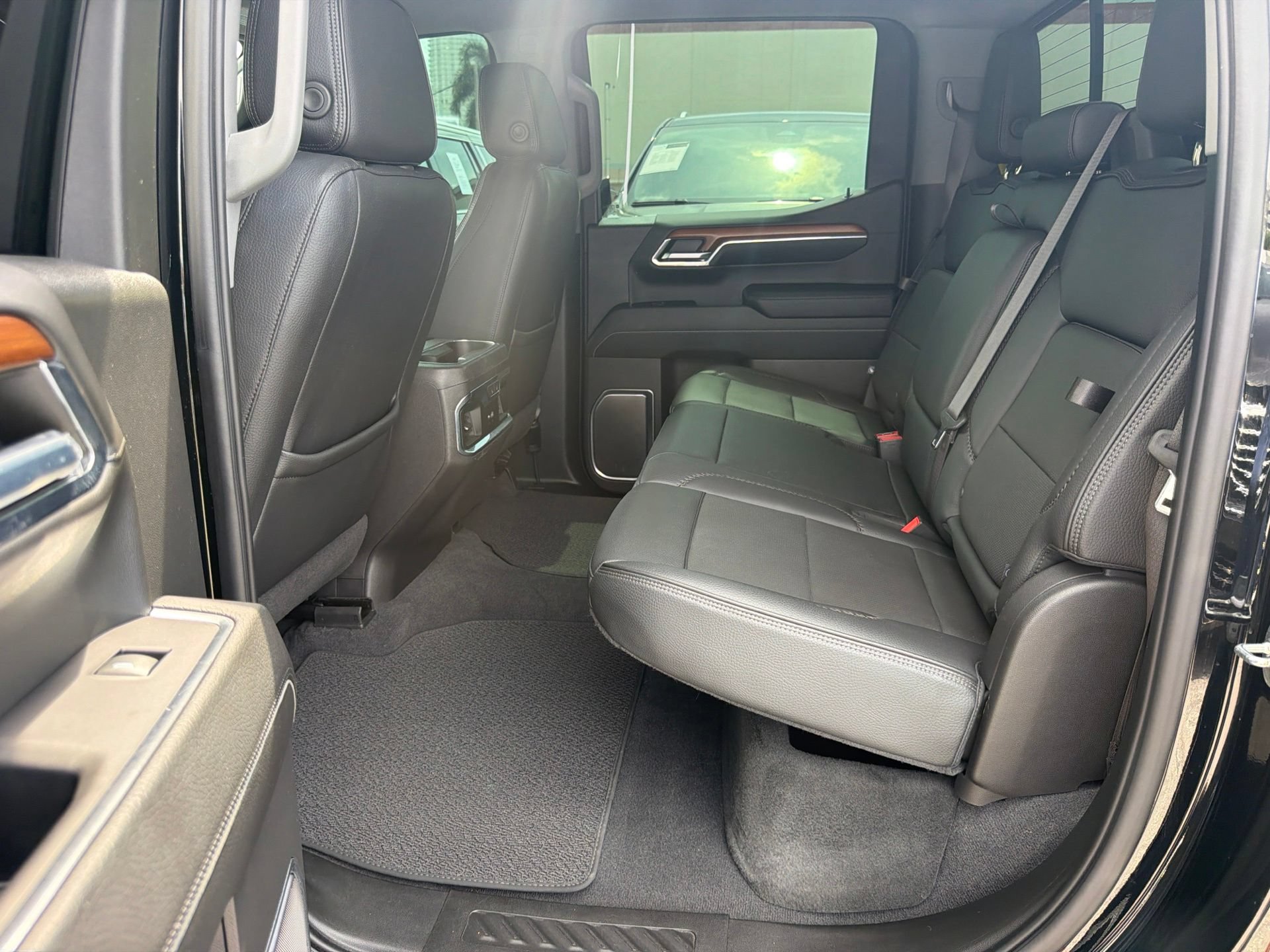 Used 2023 GMC Sierra 1500 Denali w/ Denali Reserve Package AWD/4WD image 12