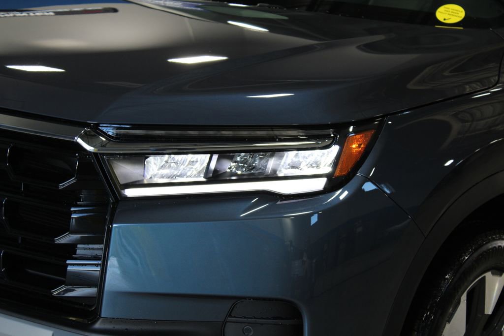 New 2026 Honda Pilot Elite image 2
