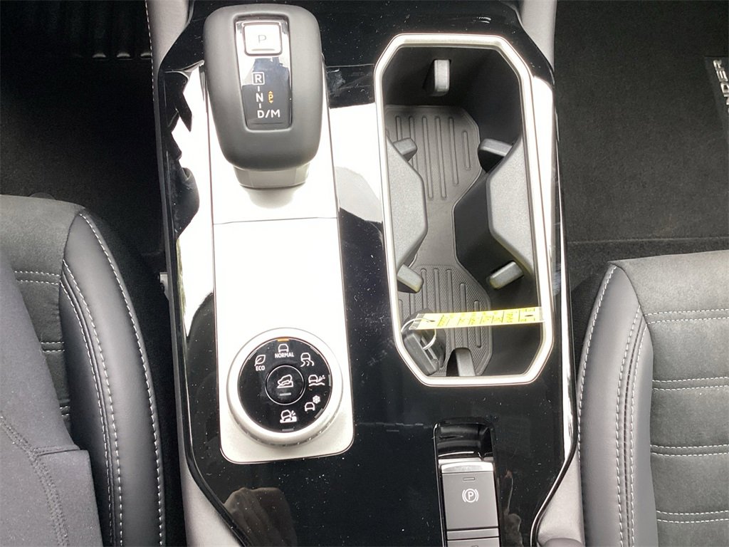 New 2025 Mitsubishi Outlander SE image 24