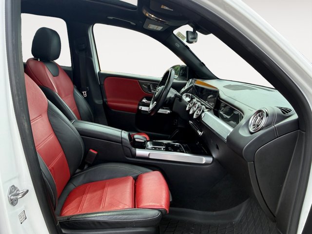Used 2021 Mercedes-Benz GLB 250 image 18