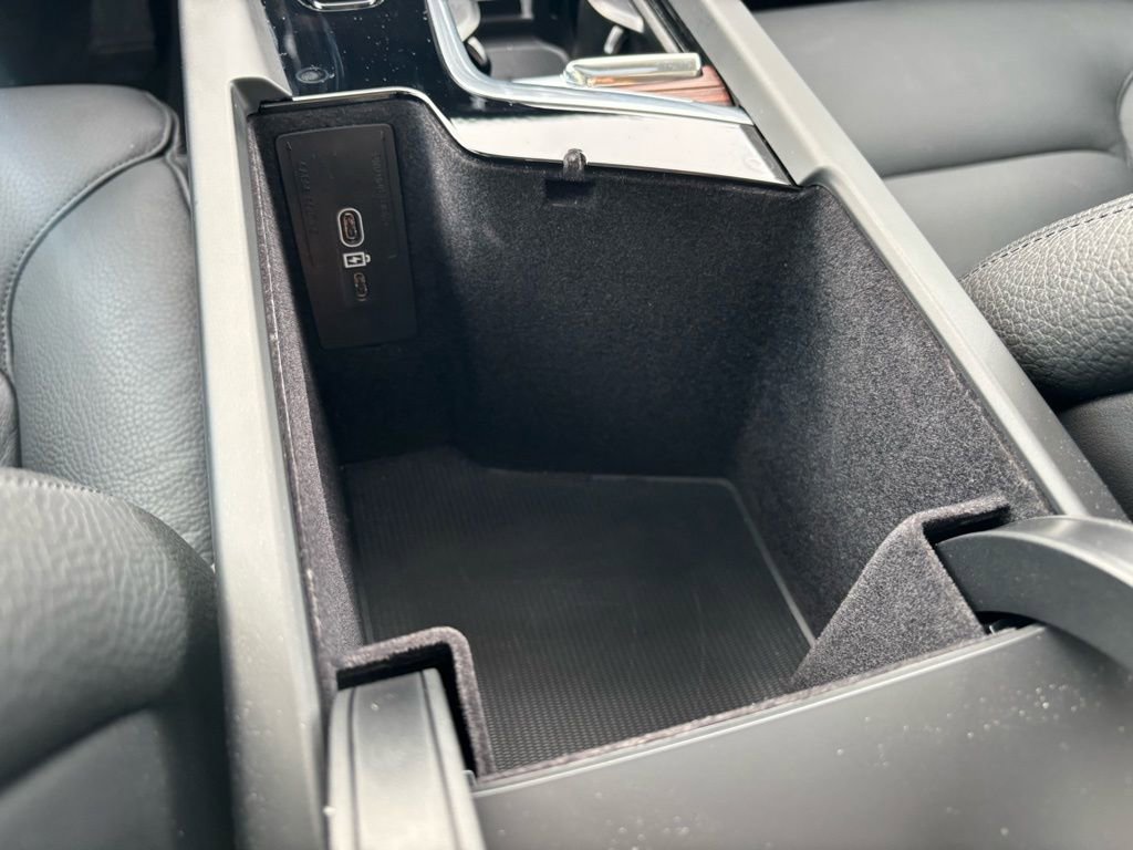 Certified 2025 Volvo S60 B5 Plus image 9