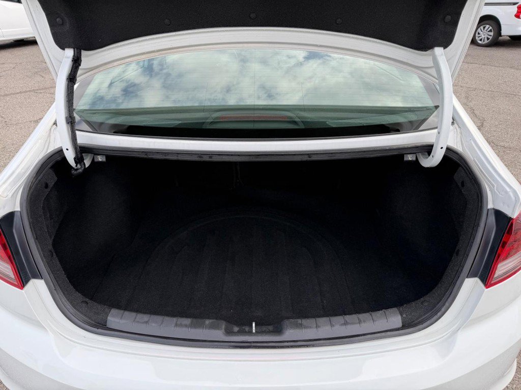 Used 2019 Hyundai Elantra SE w/ Cargo Package image 36