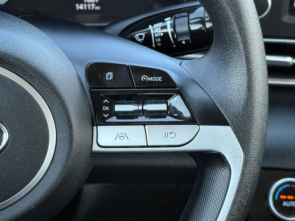 Used 2022 Hyundai Elantra SEL FWD image 22