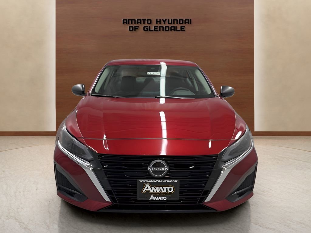 Used 2025 Nissan Altima 2.5 SV FWD image 8