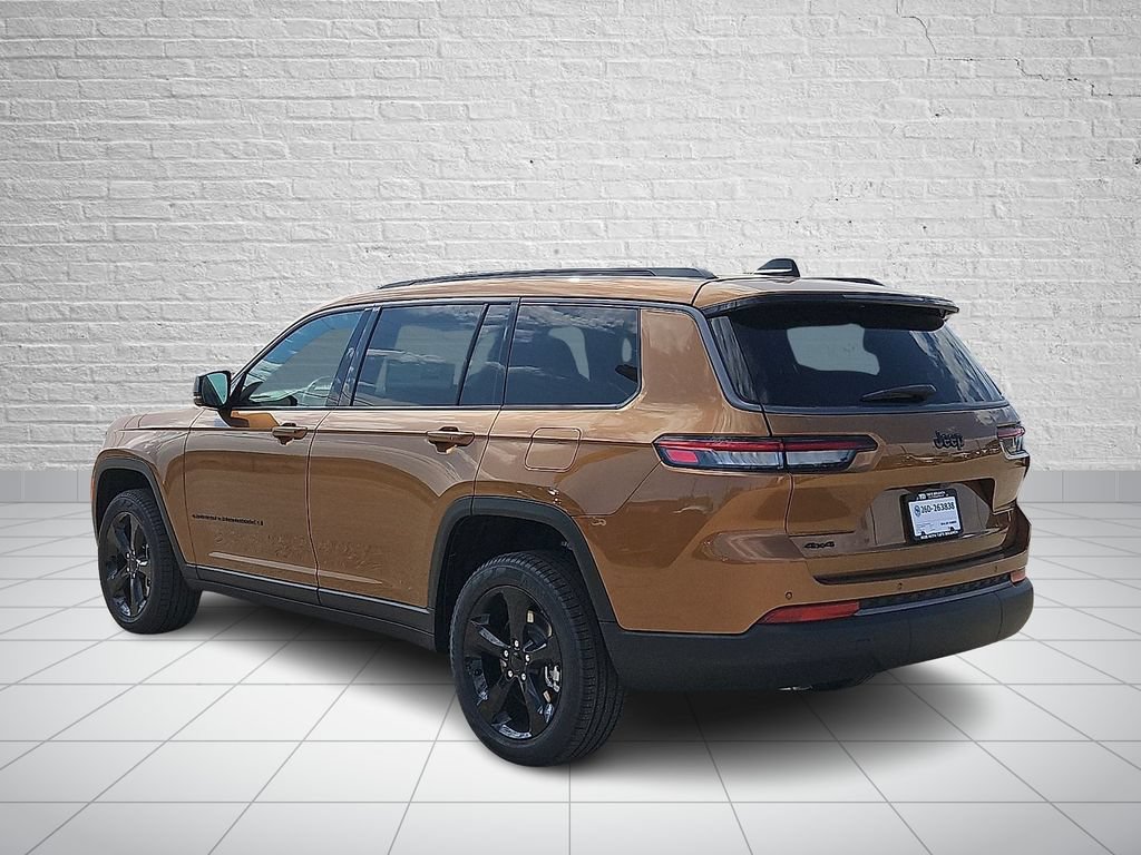 New 2026 Jeep Grand Cherokee L Limited w/ Limited Altitude Package AWD/4WD image 3