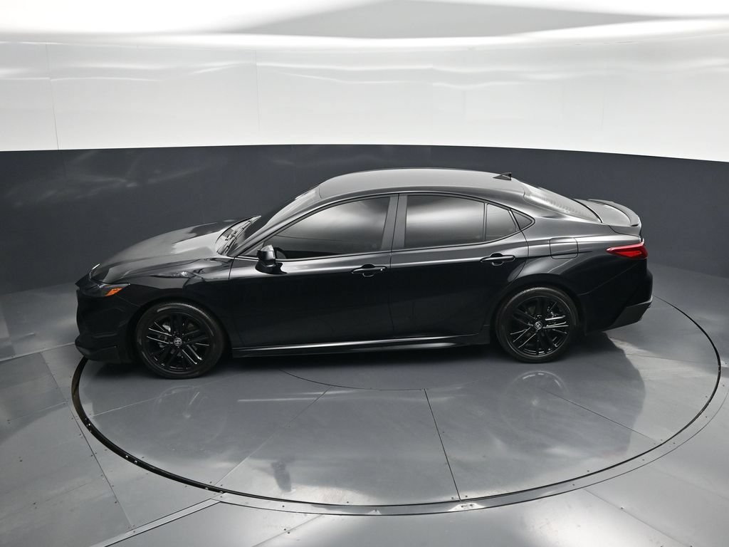 Used 2026 Toyota Camry SE FWD image 41