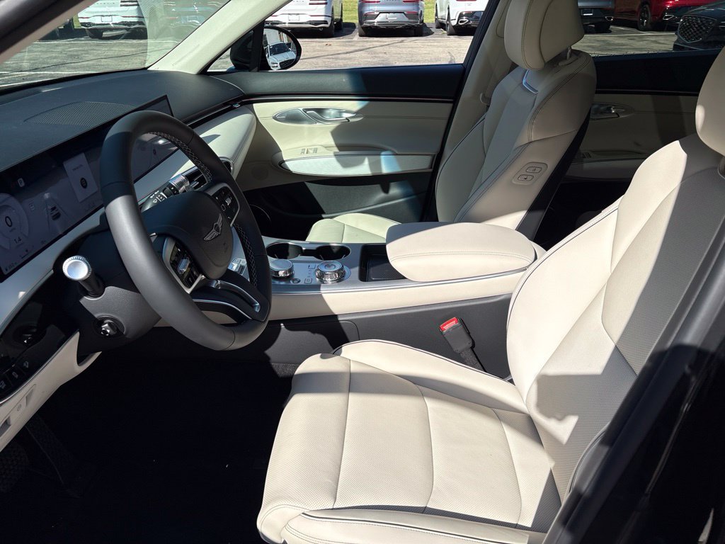 New 2027 Genesis GV70 2.5T Advanced AWD/4WD image 9