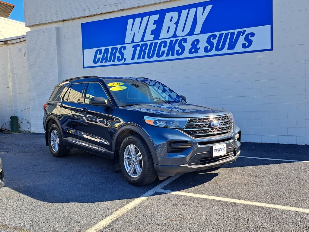 Used 2023 Ford Explorer XLT video 1