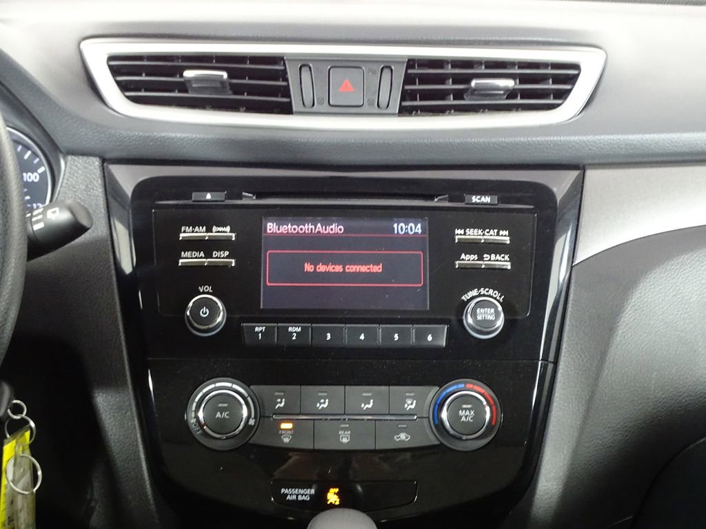 Used 2016 Nissan Rogue S w/ Appearance Package image 28