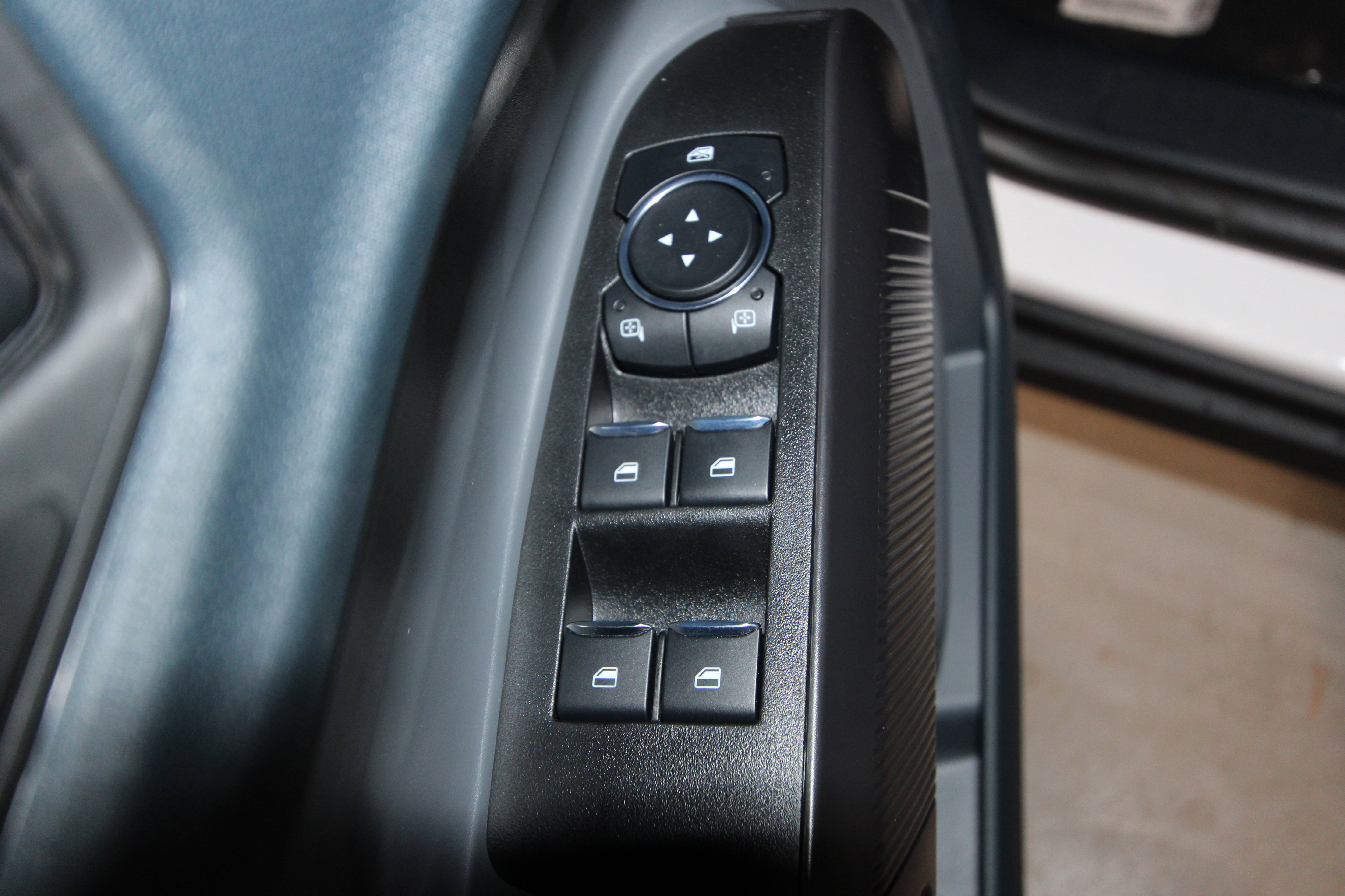 New 2025 Ford Maverick XL image 5