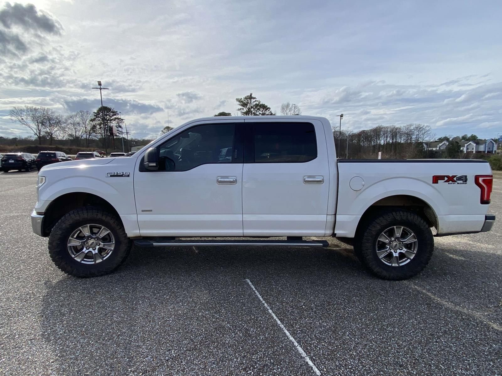 Used 2016 Ford F150 XLT w/ Equipment Group 302A Luxury image 4