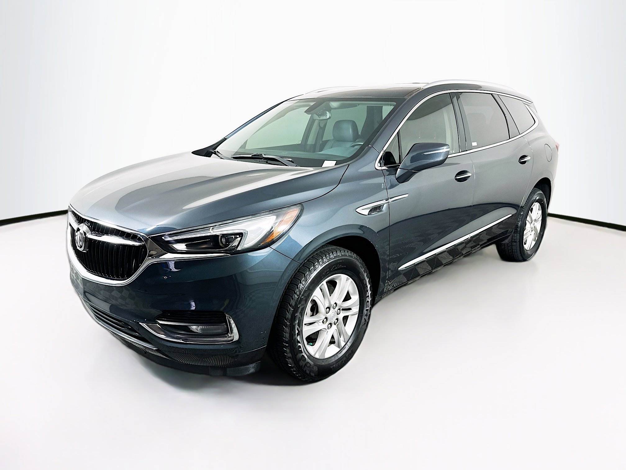 Used 2019 Buick Enclave Essence FWD image 3