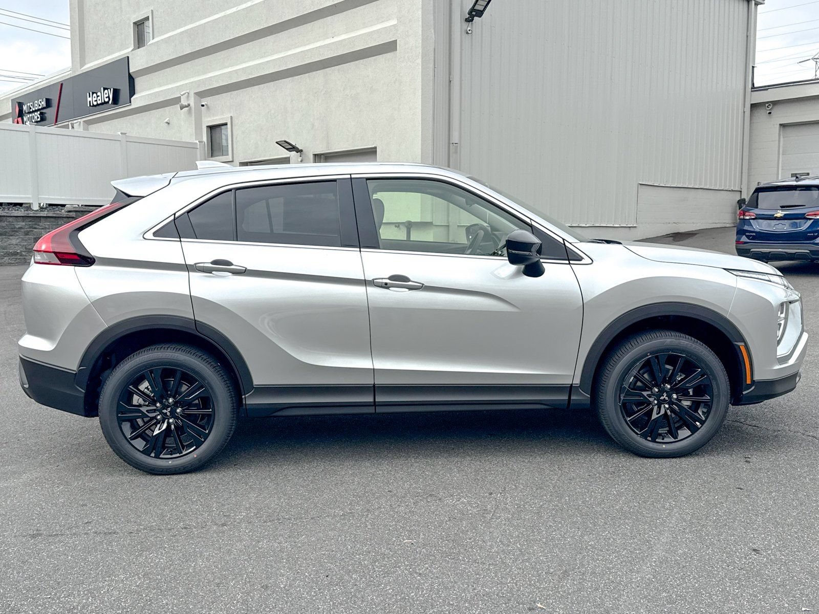 New 2026 Mitsubishi Eclipse Cross LE AWD/4WD image 8