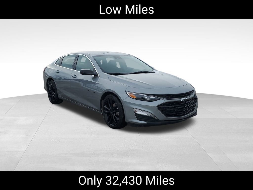 Used 2024 Chevrolet Malibu LT w/ Sport Edition image 2