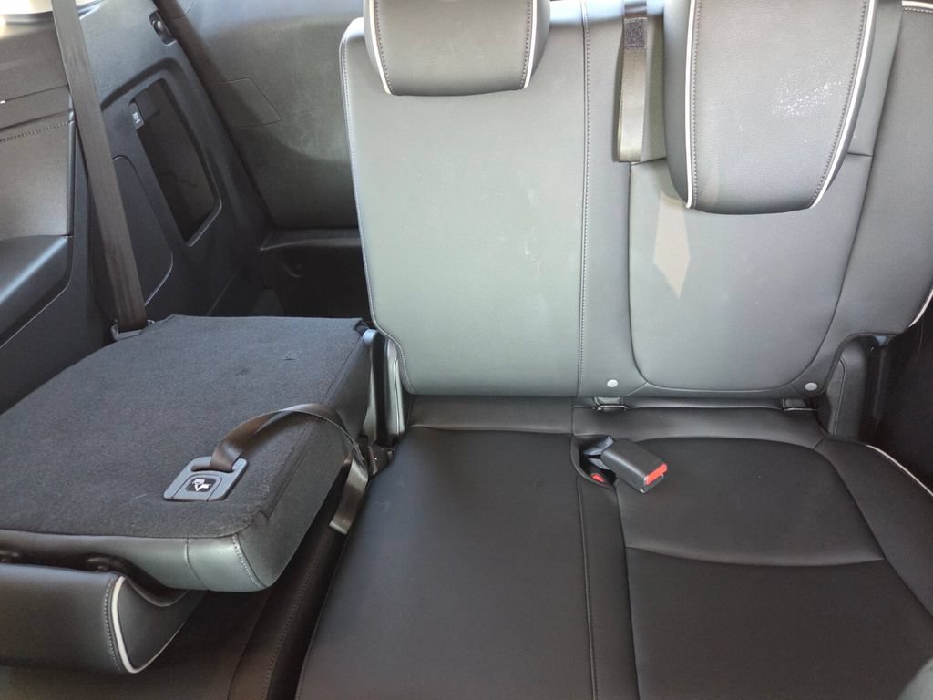 Used 2025 Honda Odyssey Touring image 8