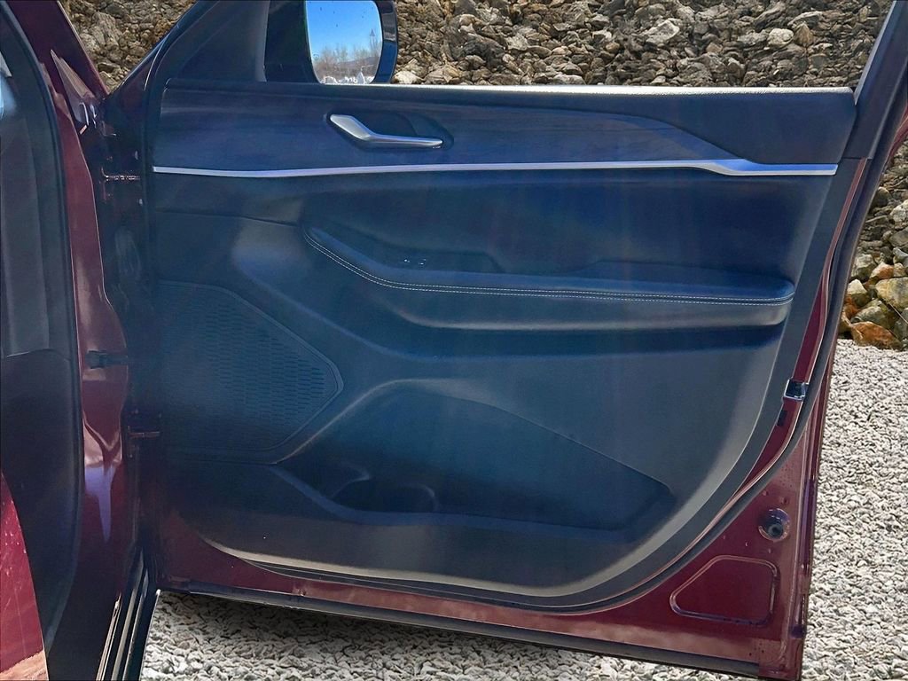 Used 2023 Jeep Grand Cherokee Limited image 21