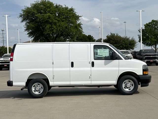 New 2026 Chevrolet Express 2500 RWD image 3