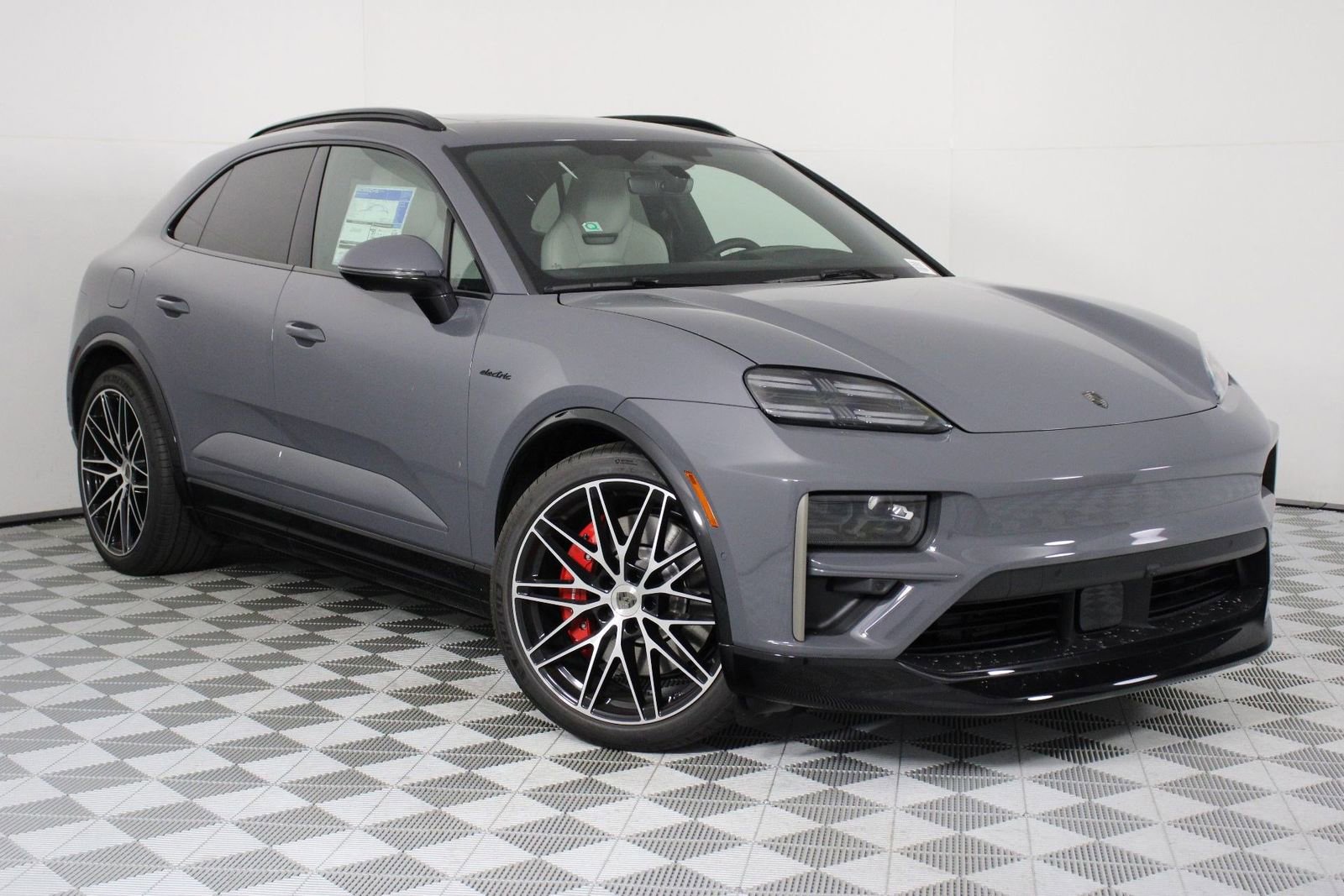 New 2025 Porsche Macan Turbo Electric image 9