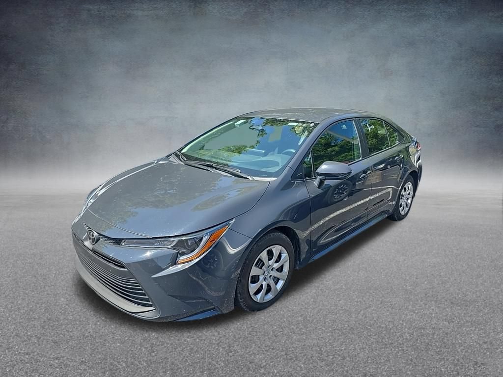 Used 2025 Toyota Corolla LE FWD image 4