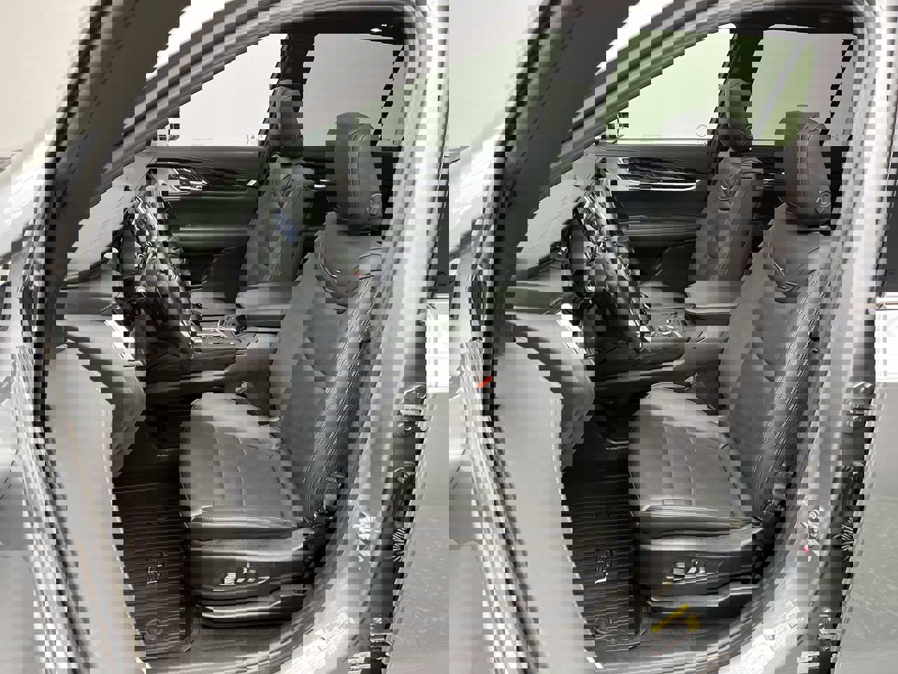 Certified 2024 Cadillac XT6 Premium Luxury w/ LPO, Floor Liner Package image 11