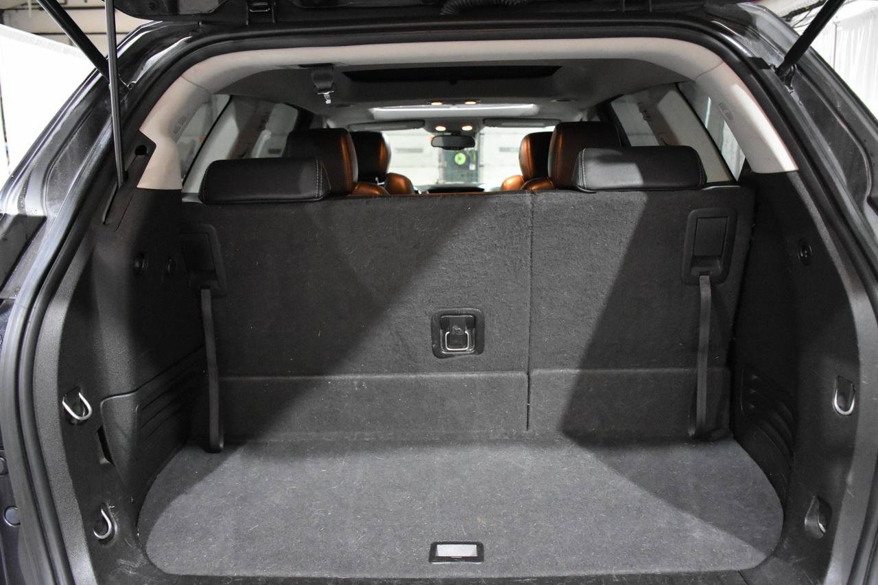 Used 2014 Chevrolet Traverse LTZ FWD image 19