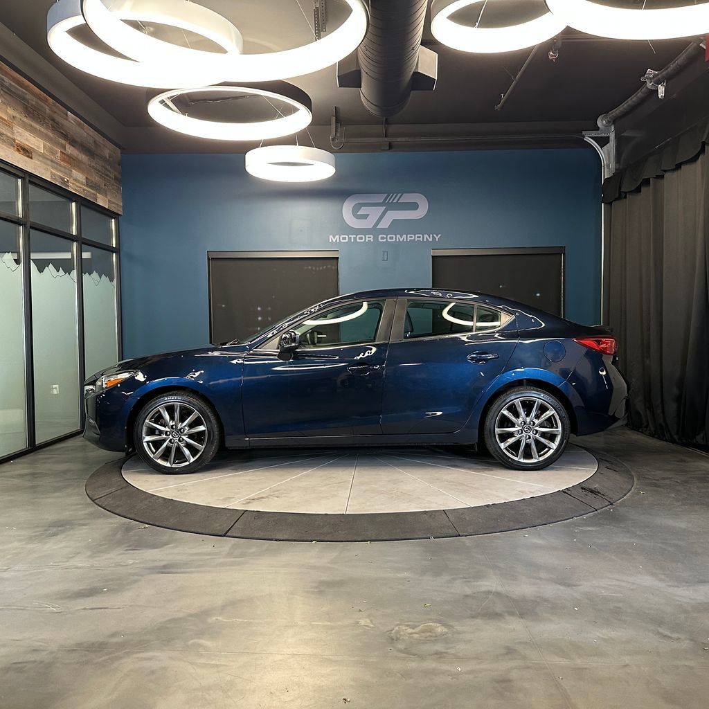 Used 2018 MAZDA MAZDA3 Touring FWD image 6