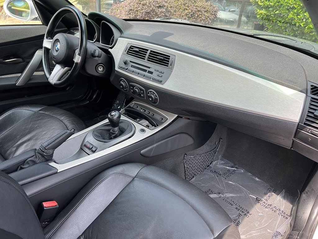 Used 2003 BMW Z4 2.5i image 29