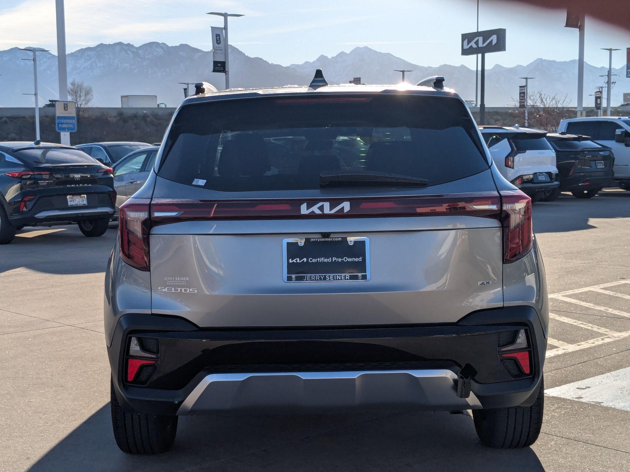 Certified 2024 Kia Seltos S image 4