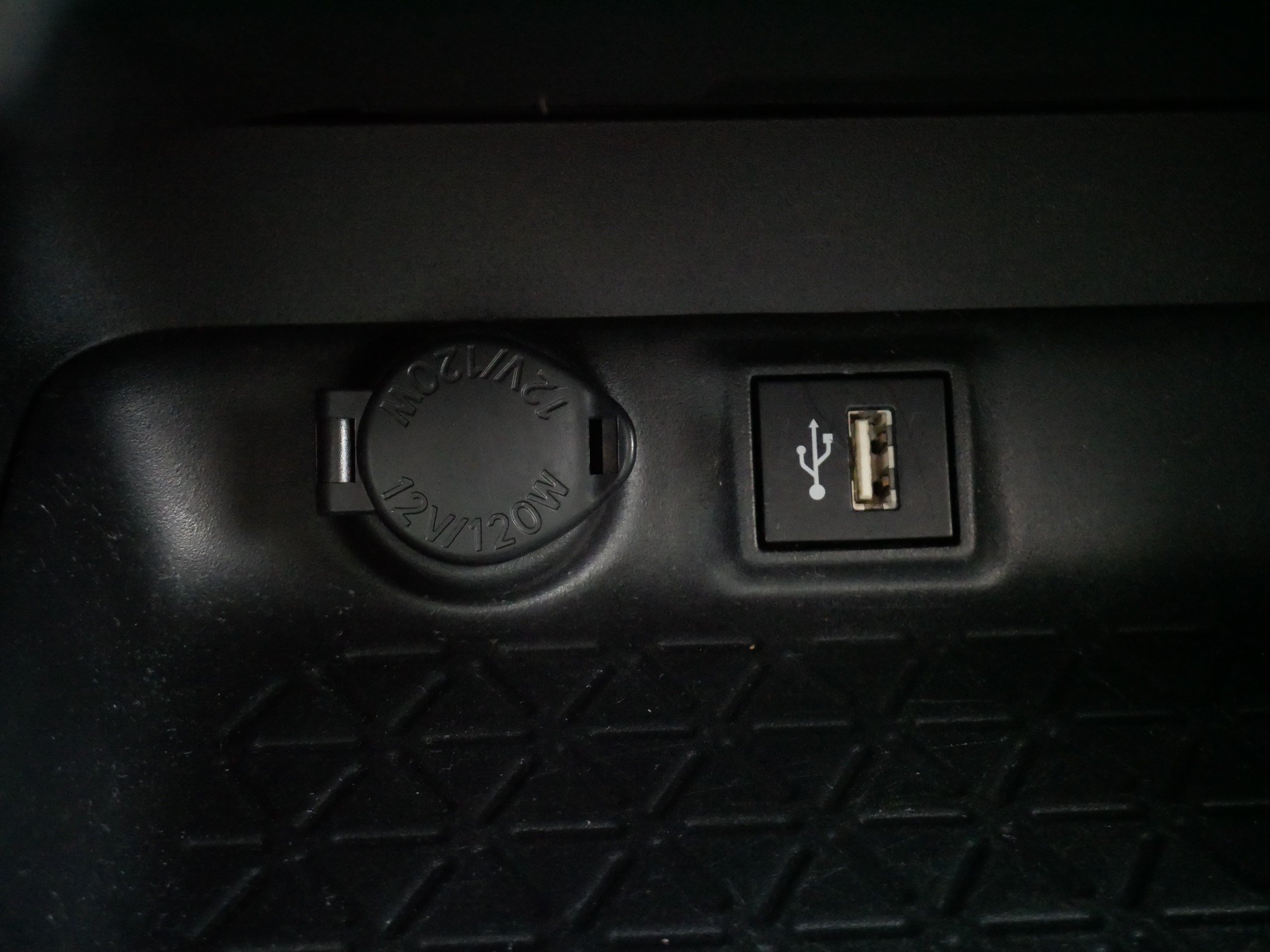 Certified 2025 Toyota RAV4 XLE AWD/4WD image 29