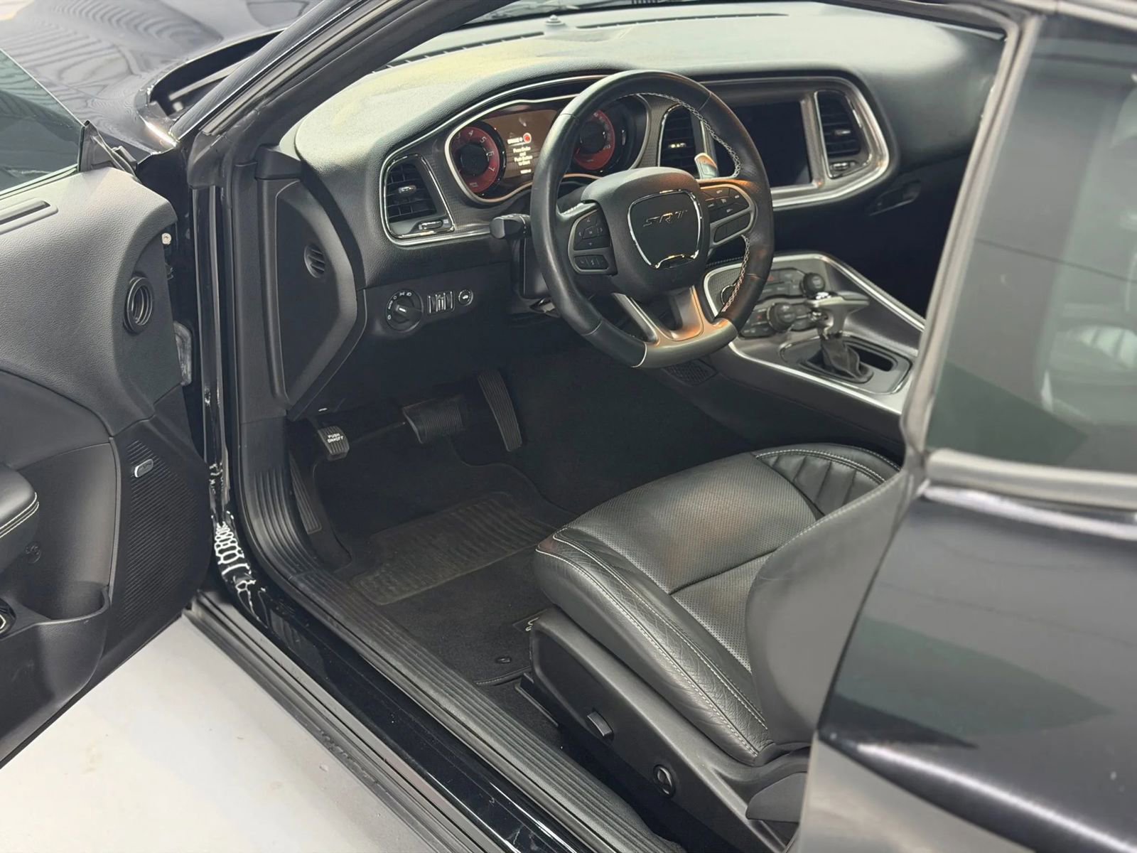 Used 2019 Dodge Challenger SRT Hellcat Redeye image 7