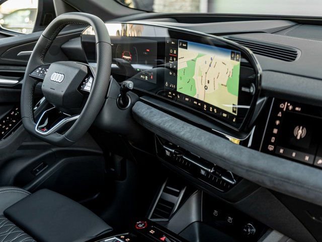 New 2025 Audi SQ6 e-tron Prestige image 32