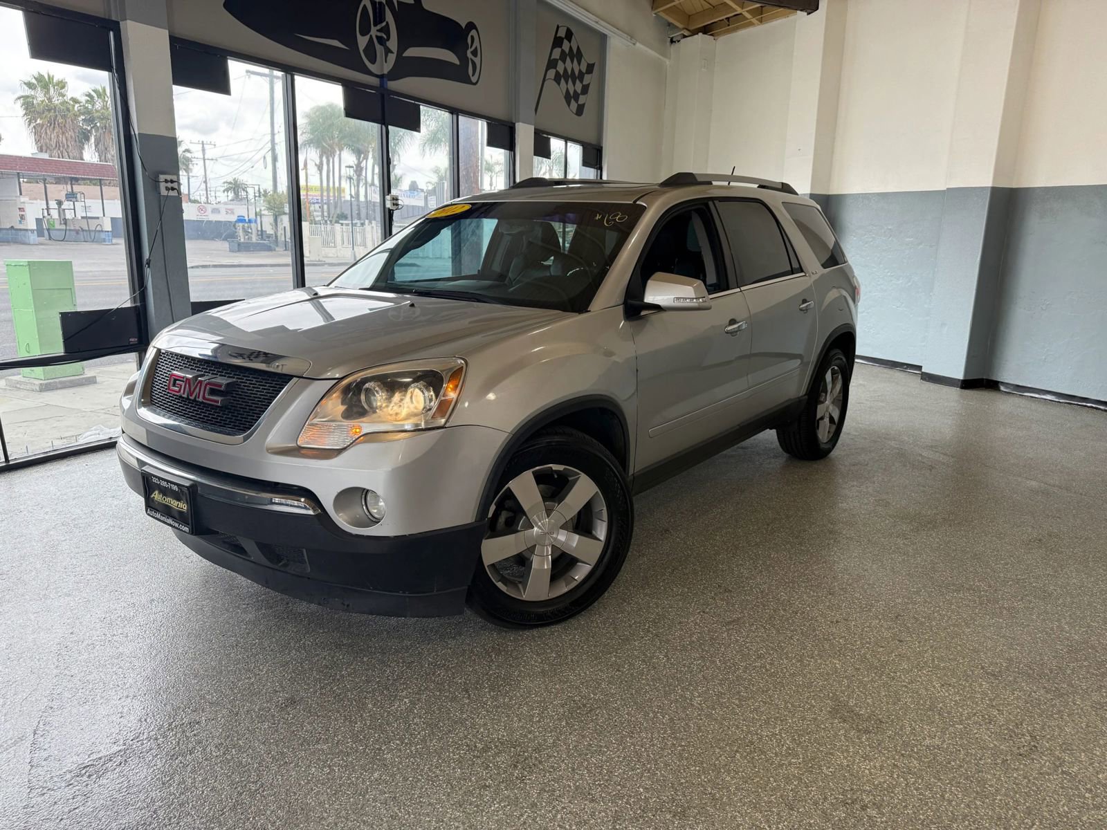 Used 2012 GMC Acadia SLT FWD image 3