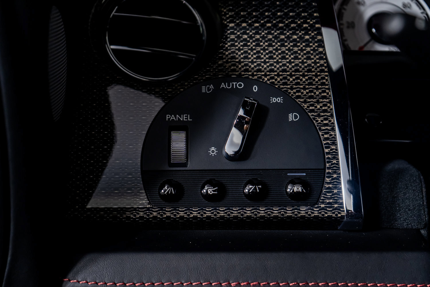 Used 2019 Rolls-Royce Wraith image 44