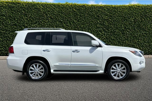 Used 2011 Lexus LX 570 4WD video 3
