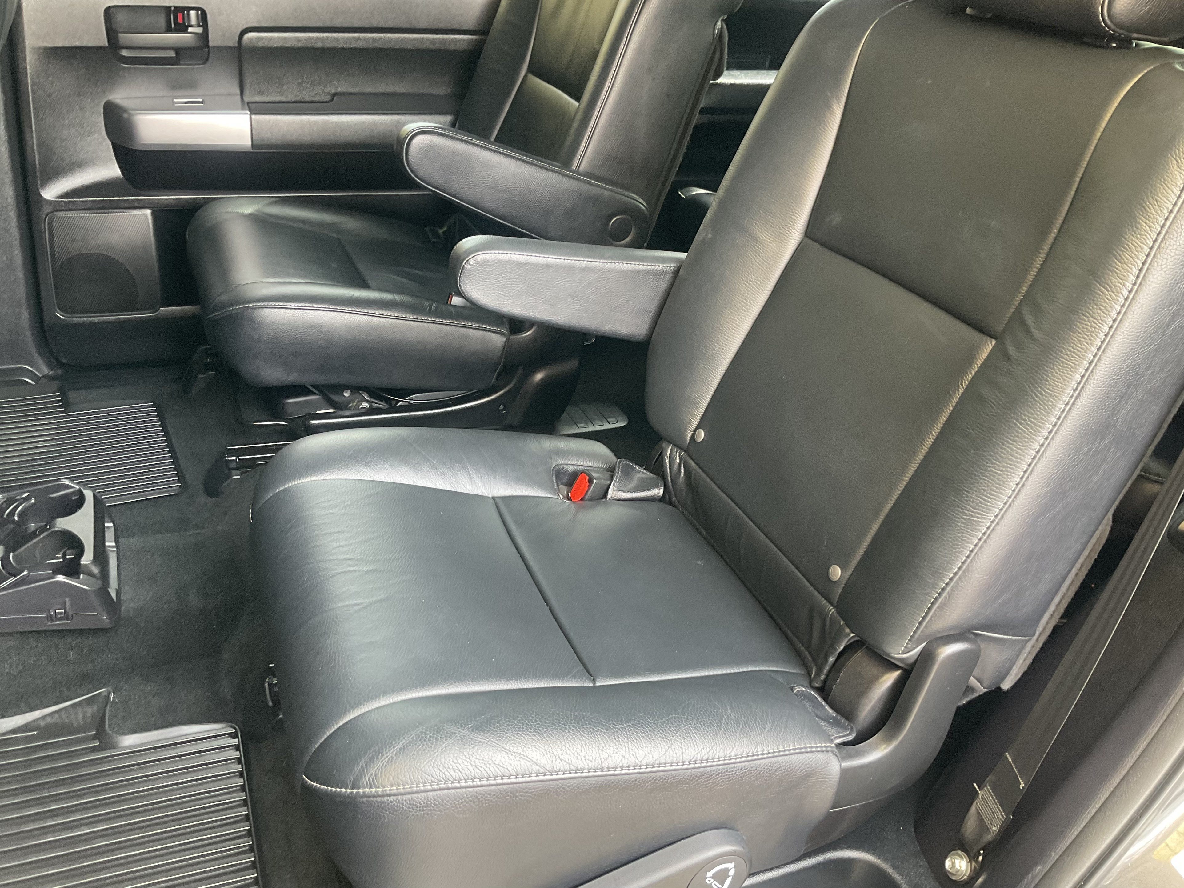 Used 2018 Toyota Sequoia TRD Sport AWD/4WD image 39
